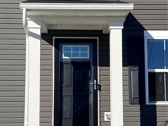 4th image of 2659 Himelrigh Blvd