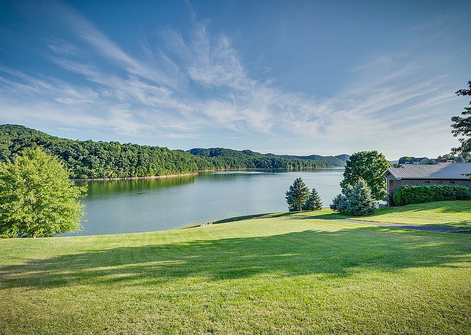 1st image of 0 Harbor Light Cir #9