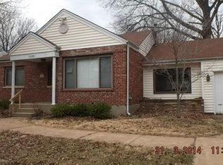 1325 Pinetree Ln, Saint Louis, MO