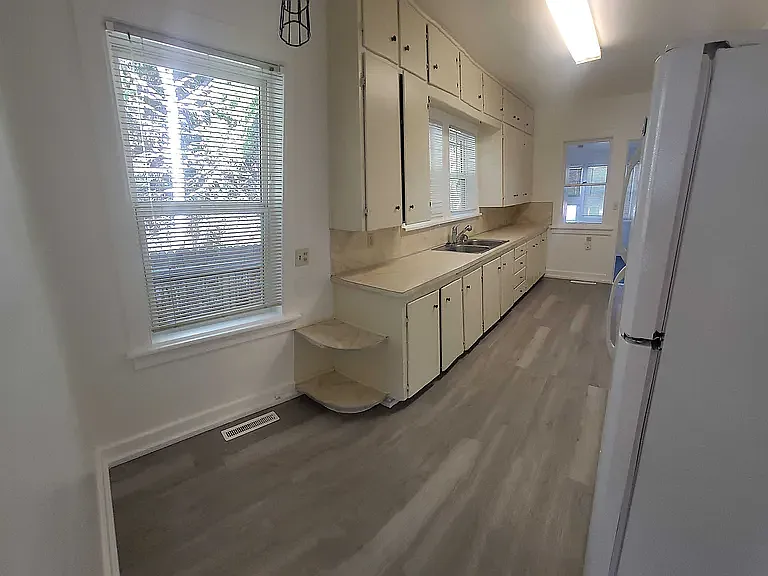 1612 W Franklin St #1612 — Photo 10