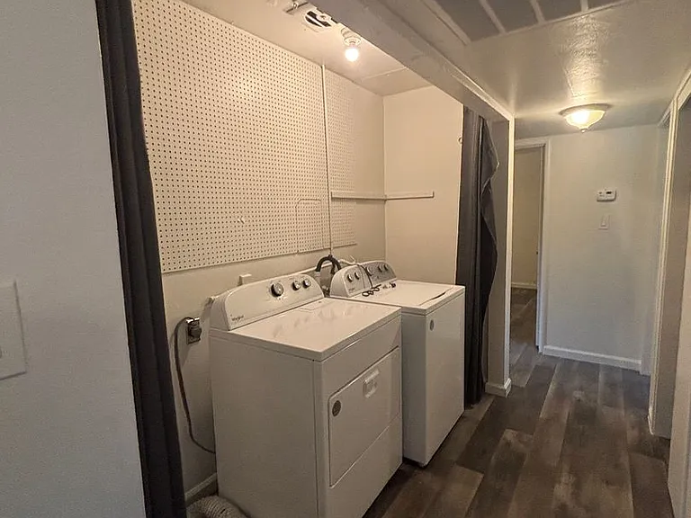 612 Gregory Ct — Photo 5