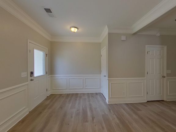 4th image of 143 Garden Brooke Dr