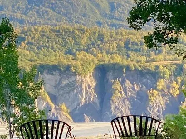 13183 N Glenn Hwy, Sutton, AK 99674