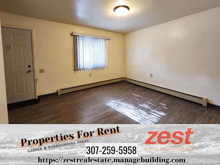 239 E K St — Photo 3