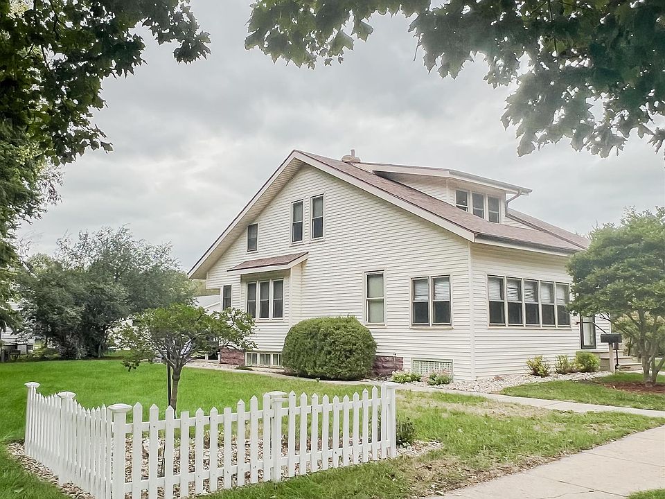 1st image of 213 N Cedar St