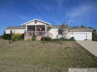 610 Lindstrom Ave, Grove City, MN 56243