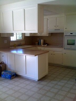 5th image of 409 E Pacific Ave