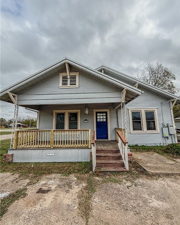 1st image of 108 N Mignonette St