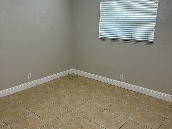 4th image of 1436 Holly Heights Dr APT 1