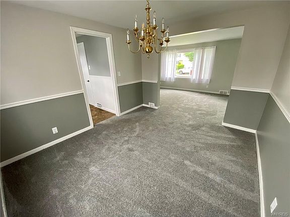 5th image of 126 Fancher Ave