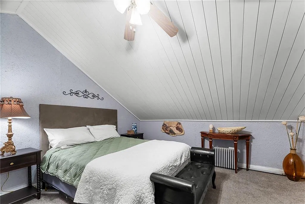 2 bed, 1.0 bath, 4493 sqft, $1,500 — Photo 4