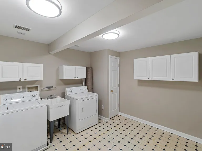 21163 Crocus Ter — Photo 26