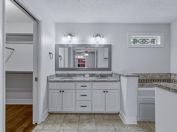 4th image of 1802 Aurora St