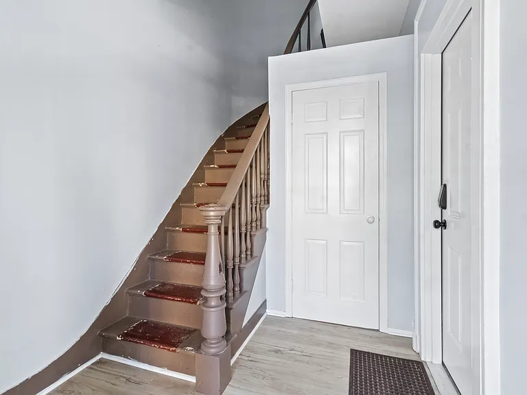 20 Pearl St #2 — Photo 21