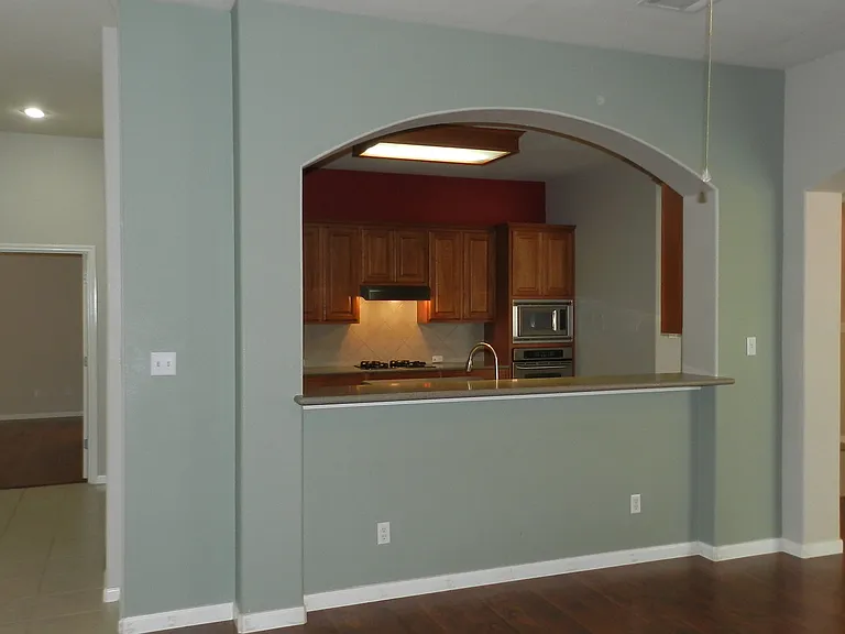 613 Hickory Run Dr — Photo 4