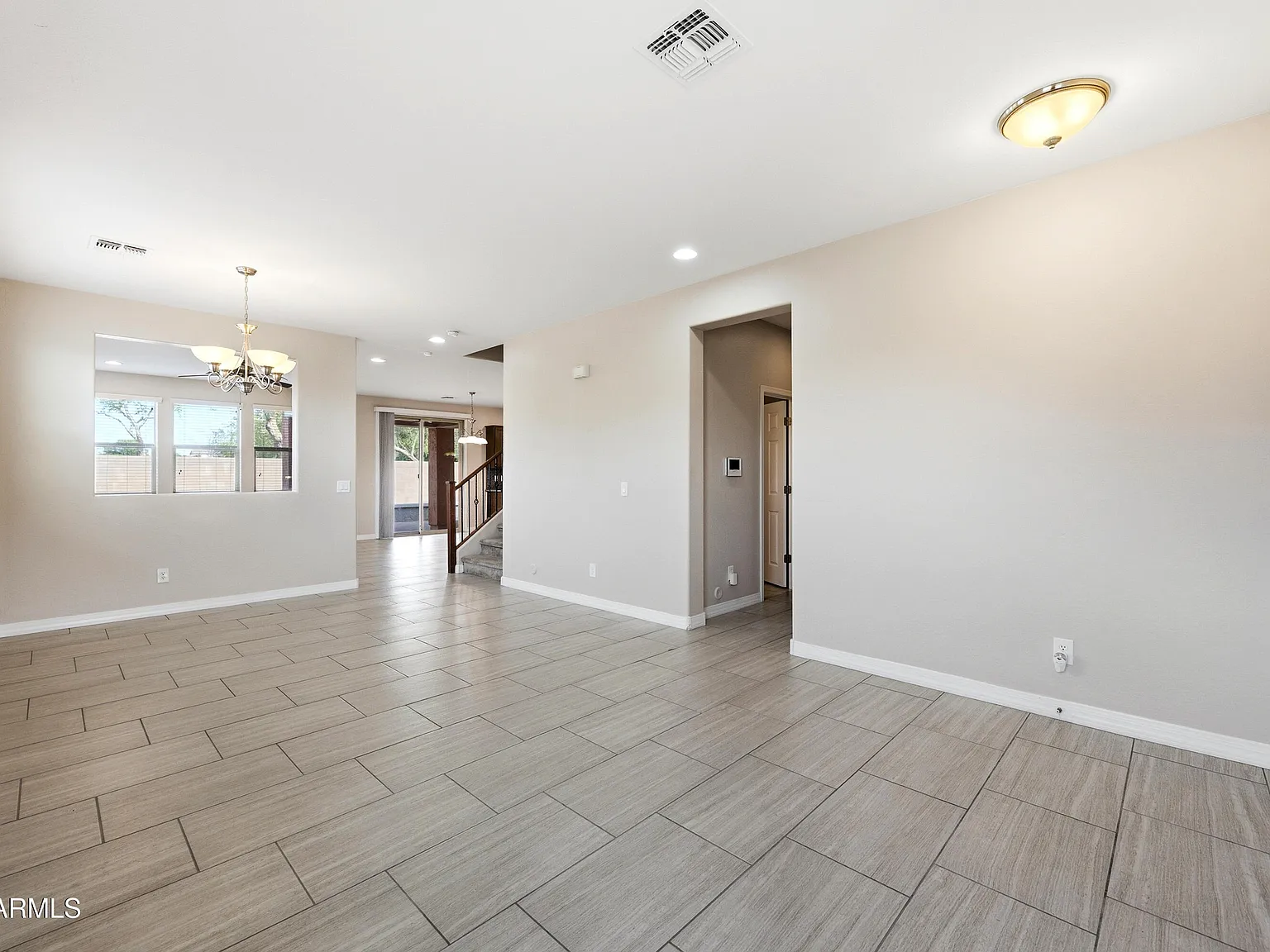 5 bed, 3.0 bath, 2387 sqft, $2,495 — Photo 2