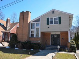 210 6th Ave, Pelham, NY 10803