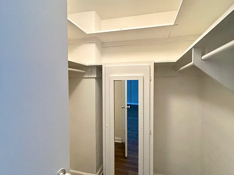 Continental Condos by Charlotte Management — Photo 8