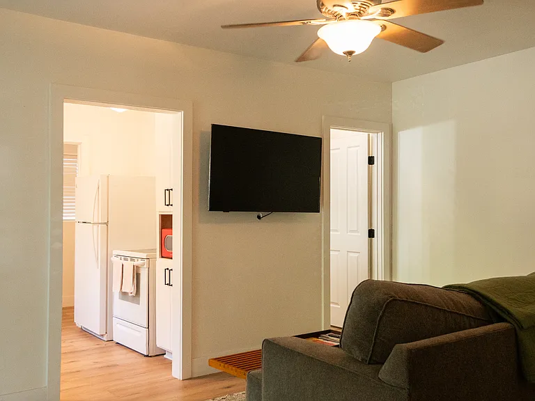 136 California St #NA — Photo 5