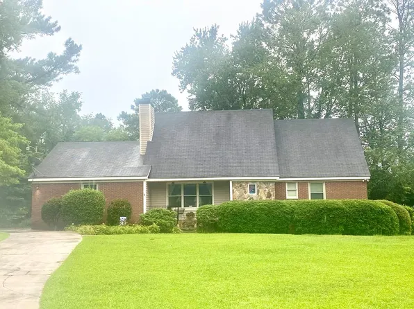2710 Somerset Dr, Albany, GA 31721
