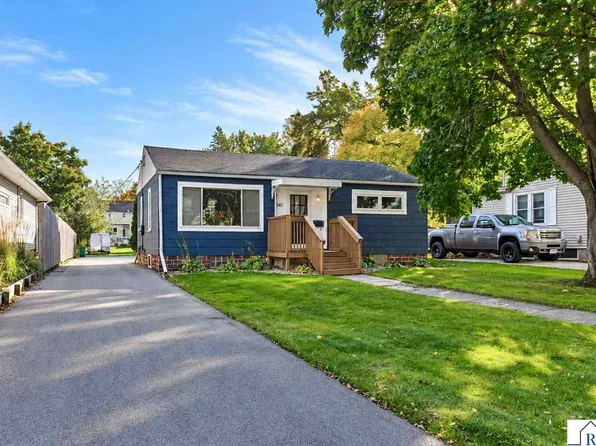 547 E Main St, Owatonna, MN 55060