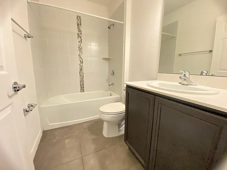 2751 Rialto Ct — Photo 35