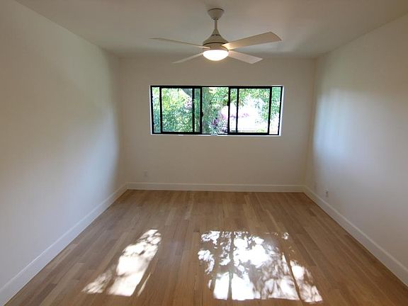 2nd image of 6345 Primrose Ave APT 5
