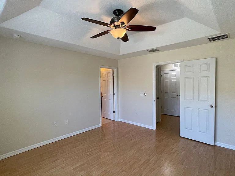 9484 Strongbark Ln — Photo 20