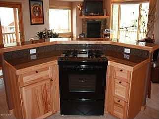 4th image of 205 Clover Ln