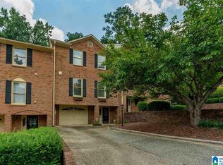 2410 Richelieu Ln, Hoover, AL 35216