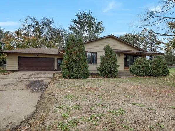 2630 Clearwater Rd, Saint Cloud, MN 56301