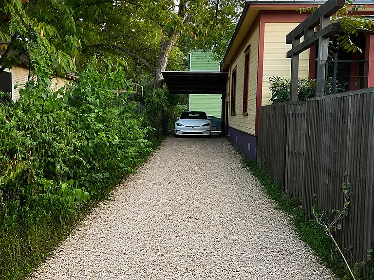 1211 Garden St — Photo 3