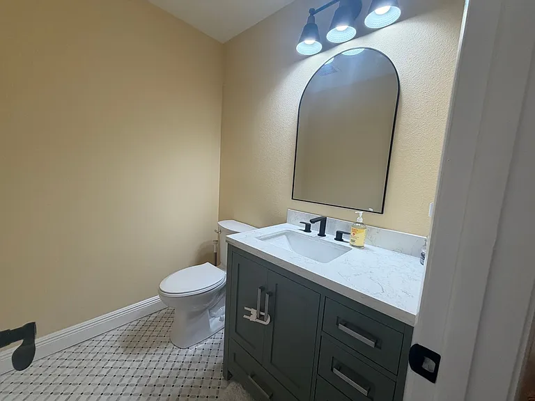 2200 Retreat Rd — Photo 22