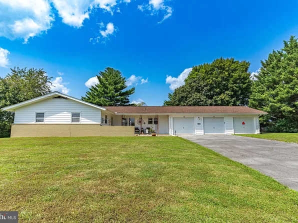1316 S Pleasant Valley Rd, Westminster, MD 21158