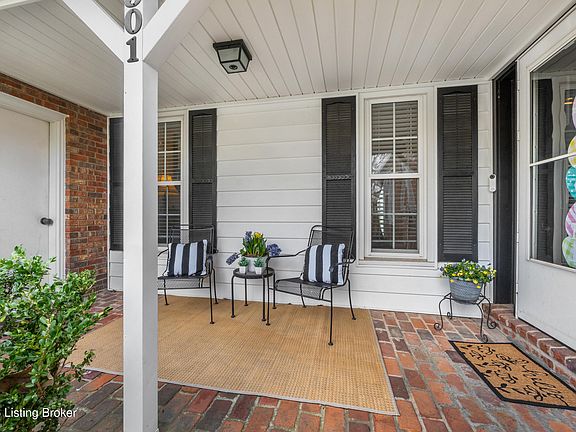 4th image of 2501 Meadow Vale Ct