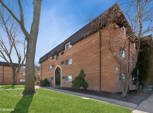 2345 185th Ct APT 6, Lansing, IL 60438