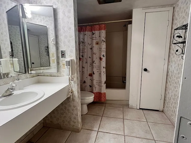 602 Olde Camelot Cir #3192 — Photo 8