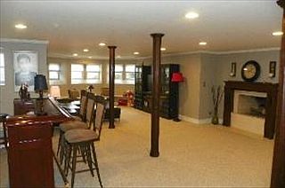 3rd image of 9122 S Longwood Dr APT 1