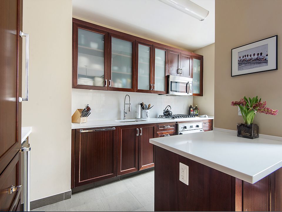 1st image of 205 W 76th St Ph 4D