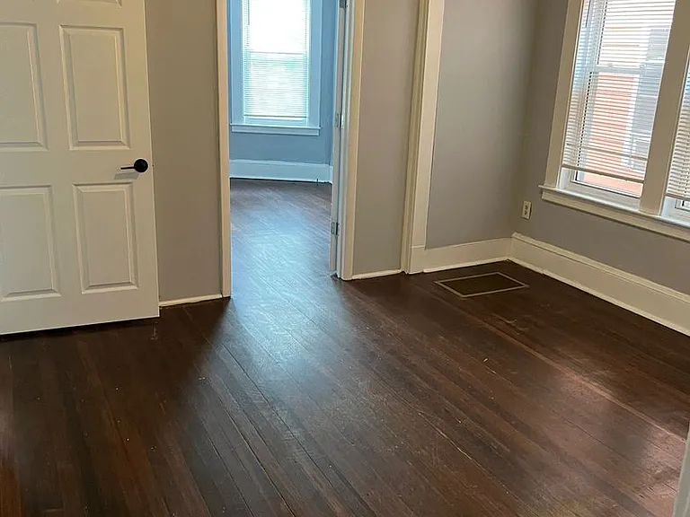 705 Orchard — Photo 4