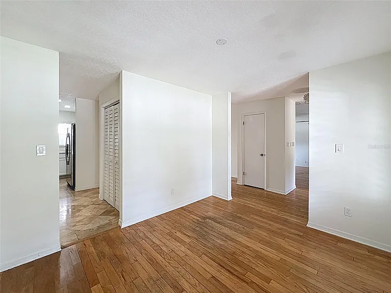 8029 Gillette Ct — Photo 9