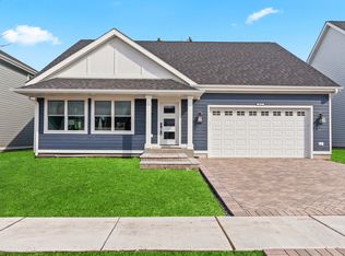 4020 Faith Ln, Saint Charles, IL 60174