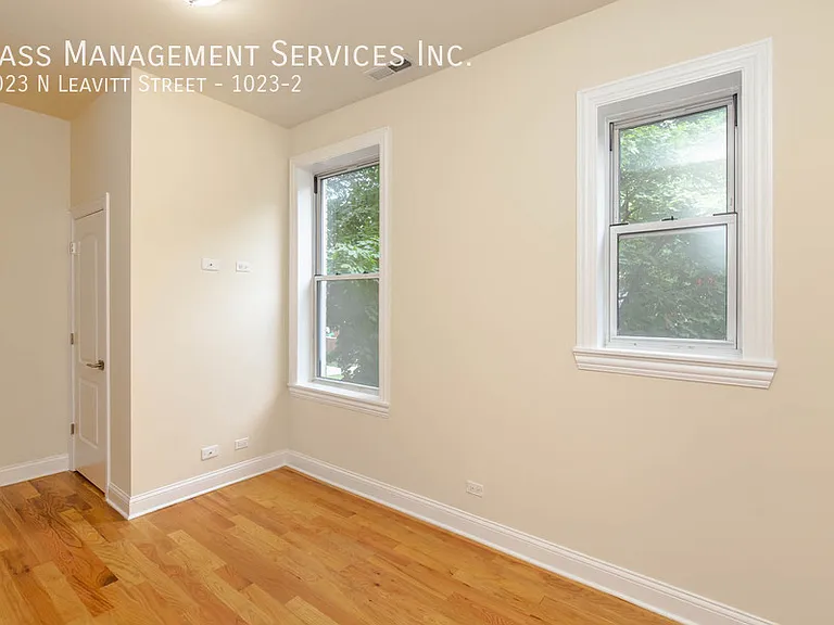 1023 N Leavitt St #2 — Photo 4
