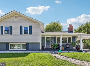 9621 Wellington St, Lanham, MD 20706