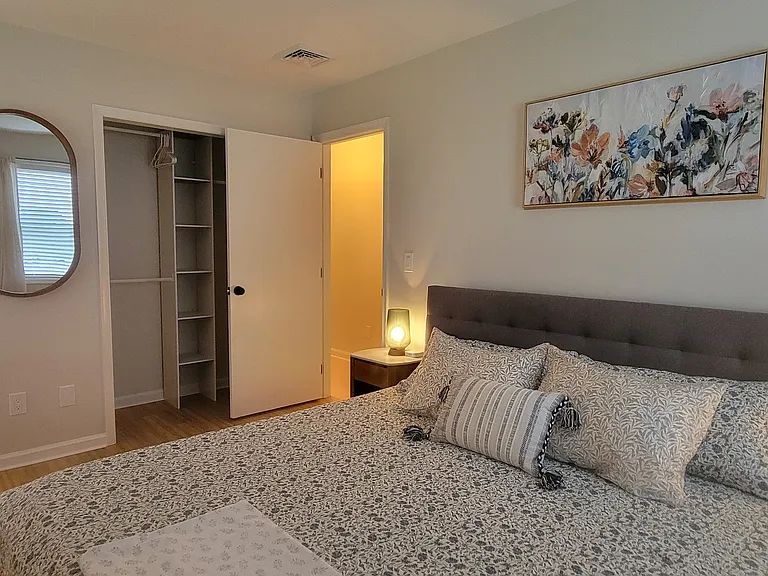 112 Betts St — Photo 14