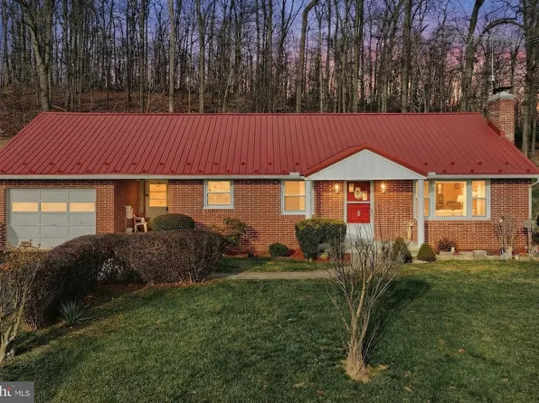 1365 Burkholder Rd, Red Lion, PA 17356