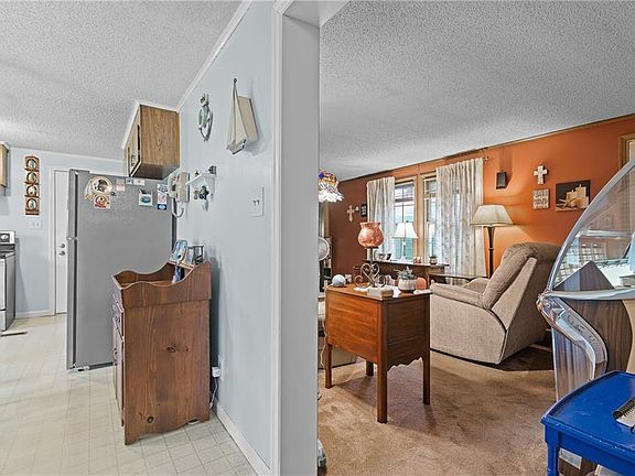 3rd image of 6712 Greenfield Ln