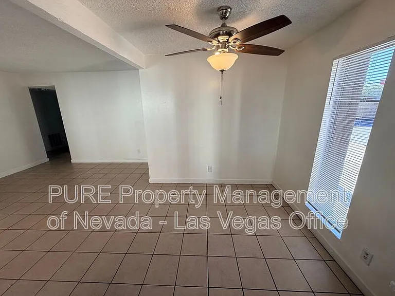 1405 Vegas Valley Dr #193-bldg 20 — Photo 8