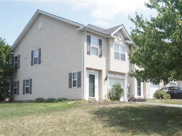 737 Trout Creek Ln, Allentown, PA 18103