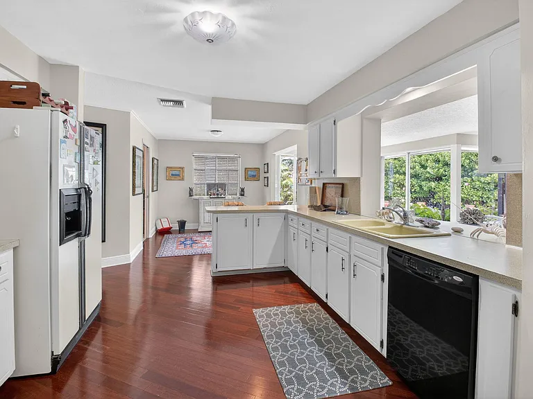 30 Spanish River Dr — Photo 34